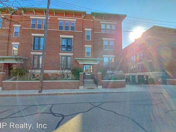 2nd image of 115 E Noble St APT 1