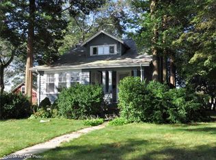 49 Riverside Dr, Riverside, RI 02915