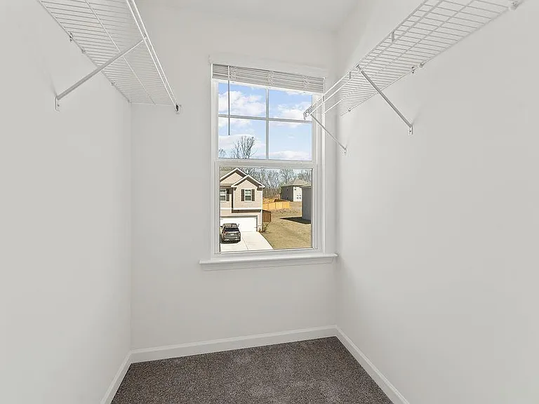 103 Dewitt Dr — Photo 35