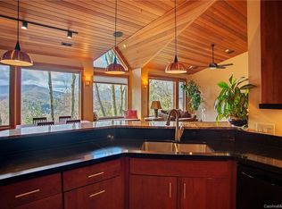 341 Shepard Way, Burnsville, NC 28714