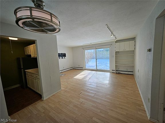 5th image of 5011 Nob Hill Dr APT 11C