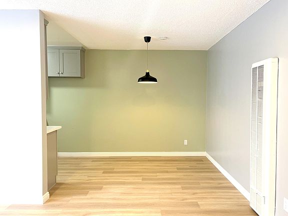 4th image of 1681 College View Dr APT 6