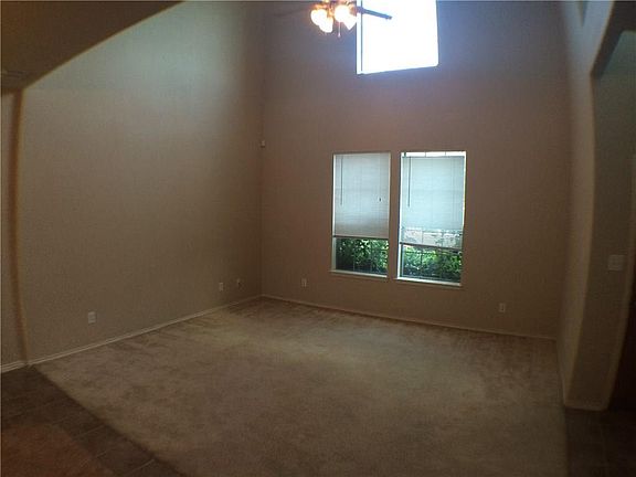 4th image of 5409 Soledad Dr