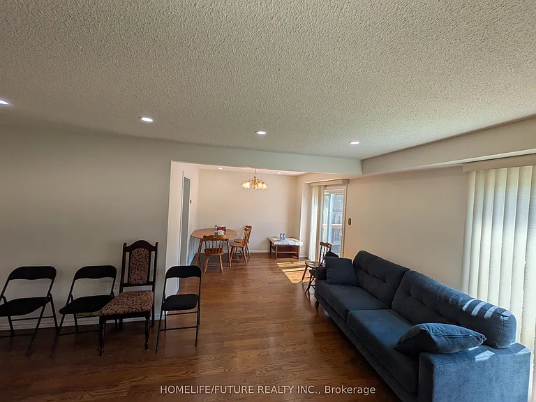 40 Longstaff Dr — Photo 5