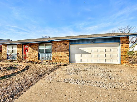 2nd image of 3202 Hillcrest Dr