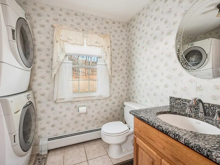 45 Weare Rd — Photo 15