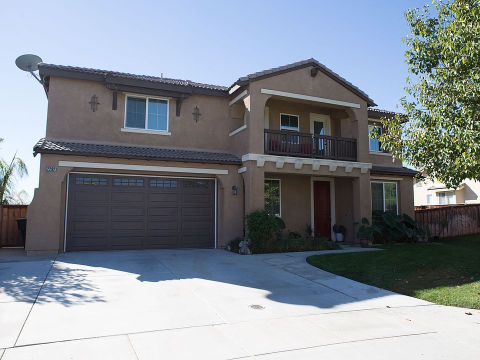 1st image of 2292 Finch Cir