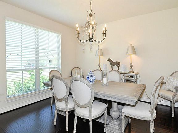 5th image of 110 N Greatwood Glen Pl