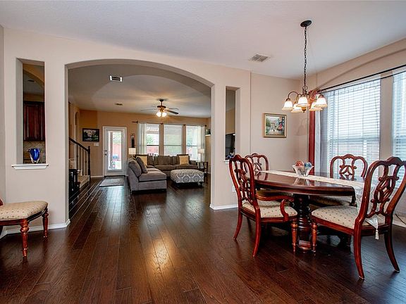 5th image of 5025 Bald Cypress Ln