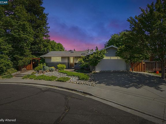 2nd image of 1746 Agadir Ct