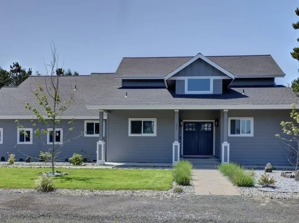 229 25th Street NW, Long Beach, WA 98631