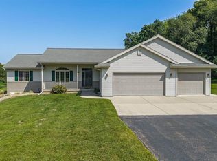 8096 E Quail Meadow Ln, Reedsburg, WI 53959