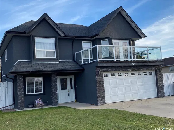 454 Darlington Street E, Yorkton, SK S3N 4A1