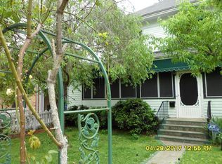 723 Clinton St, Harriman, TN 37748