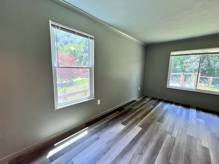 7112 Tipton Ln — Photo 5