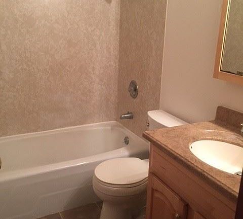 4th image of 4128 12th Ave NE APT 1