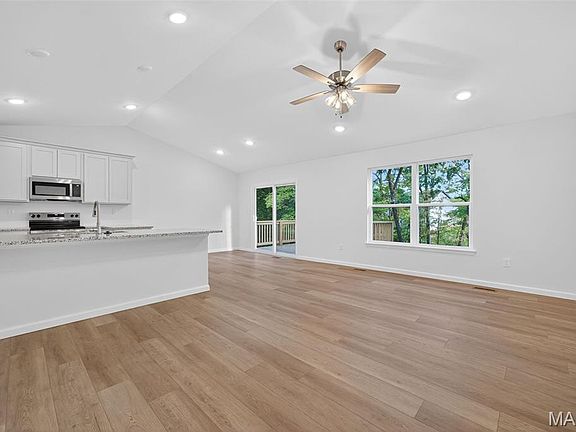 4th image of 31542 Mimosa Ct