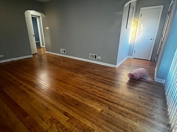 4th image of 3720 N Octavia Ave