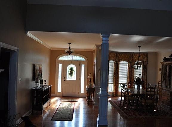 2nd image of 392 Covenant Dr NE
