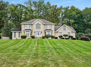 6 Fairlane Dr, Bluefield, VA 24605