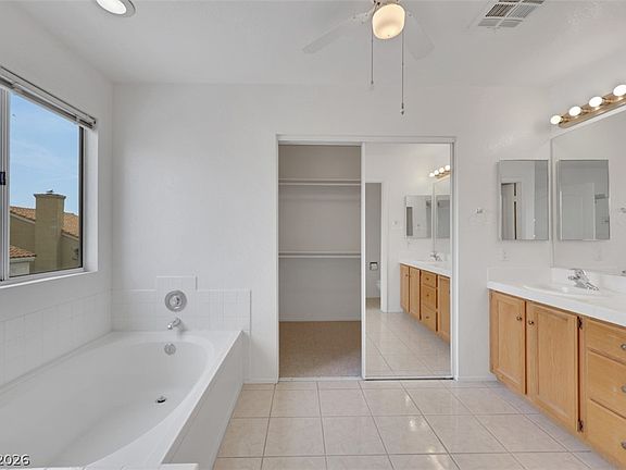 4th image of 9424 Rolling Ridge Ln