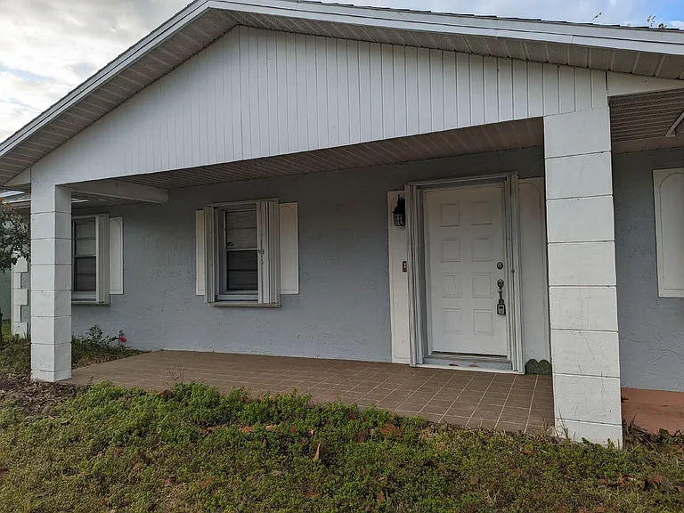 883 Bartel Ln — Photo 2