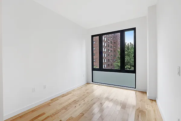 Rented by REZI | media 2