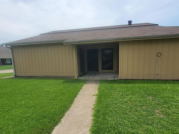 2nd image of 152 Summerwood Dr