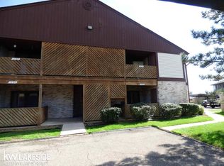 16367 Woodlane St #113, Fraser, MI 48026