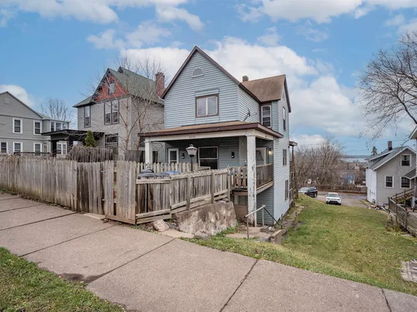 2222 W 4th St, Duluth, MN 55806