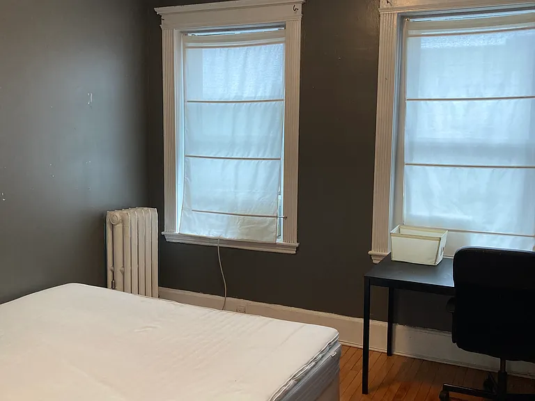 30 Glenville Ave #3 — Photo 5