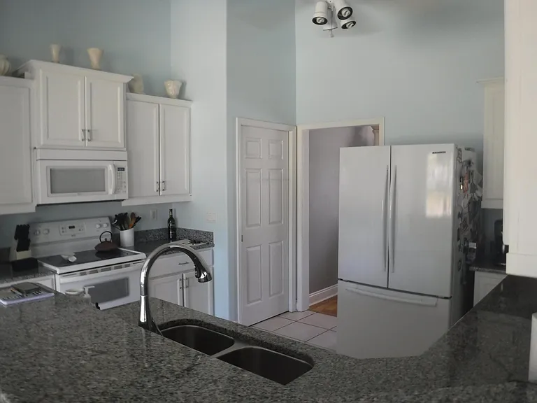7546 Pepperwood St — Photo 3