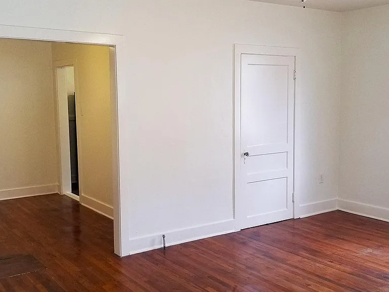 318 Glenmore Ave — Photo 8