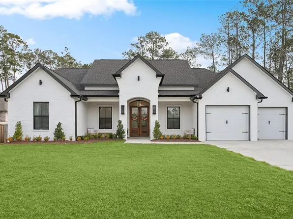 420 Belle Pointe Dr, Madisonville, LA 70447