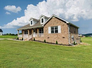 560 Armstrong Rd, Castalian Springs, TN 37031