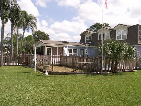 5th image of 4640 Bay Crest Dr