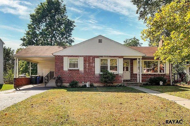 220 S Kershaw St photo 1