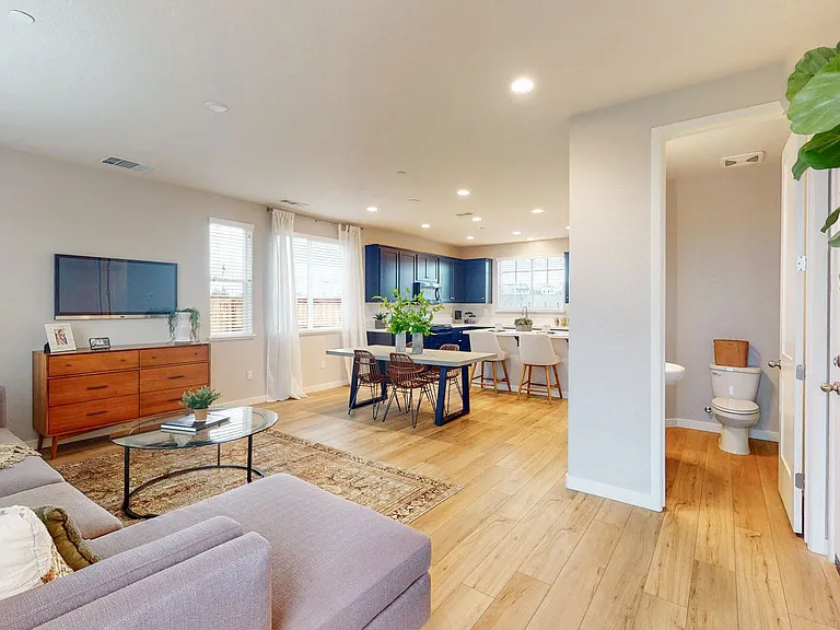 1582 Abundance Way — Photo 8