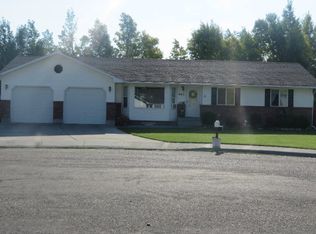 983 Country Rd, Idaho Falls, ID 83402