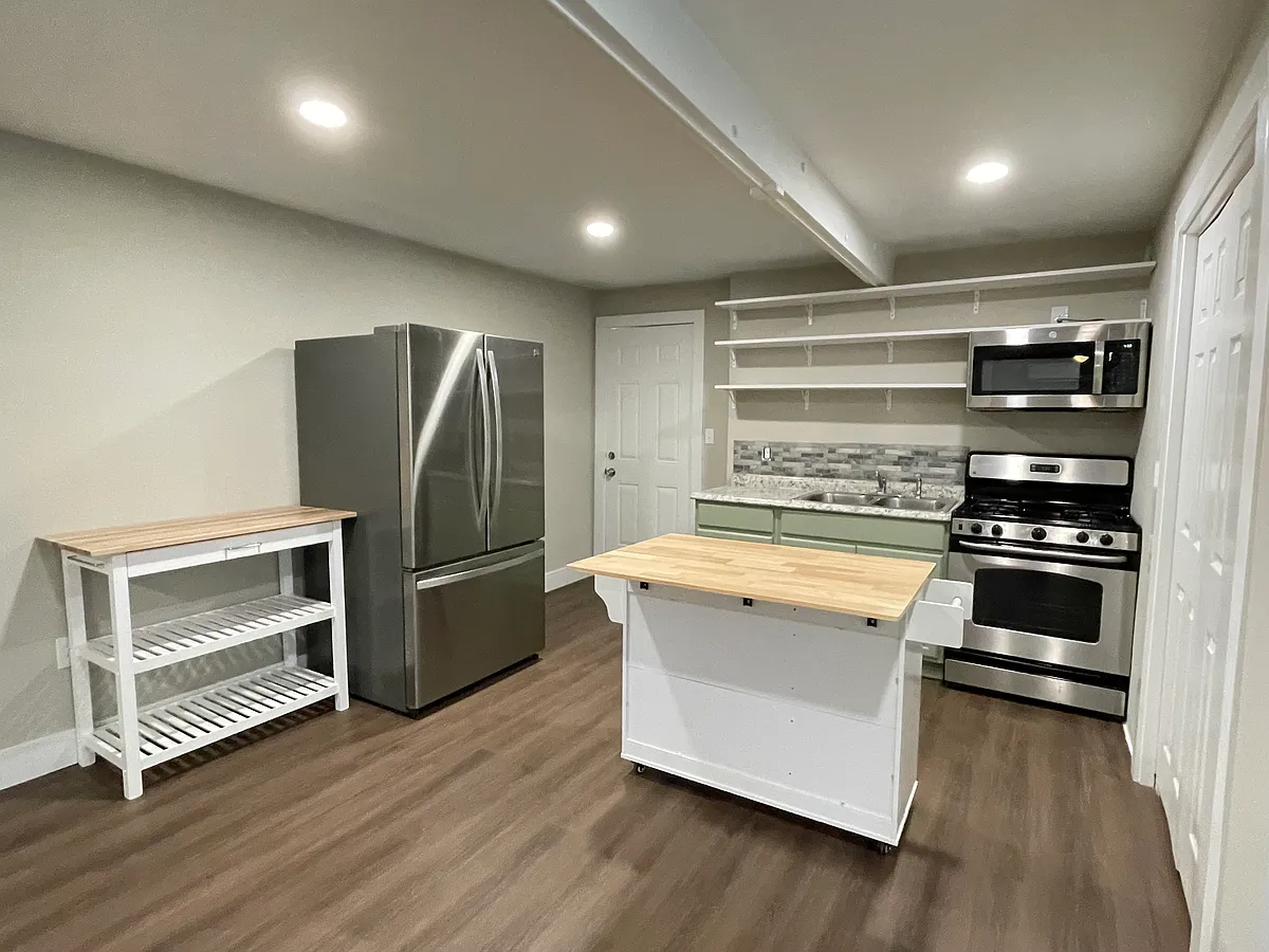 Building Photo - 492 Holly St NW #2