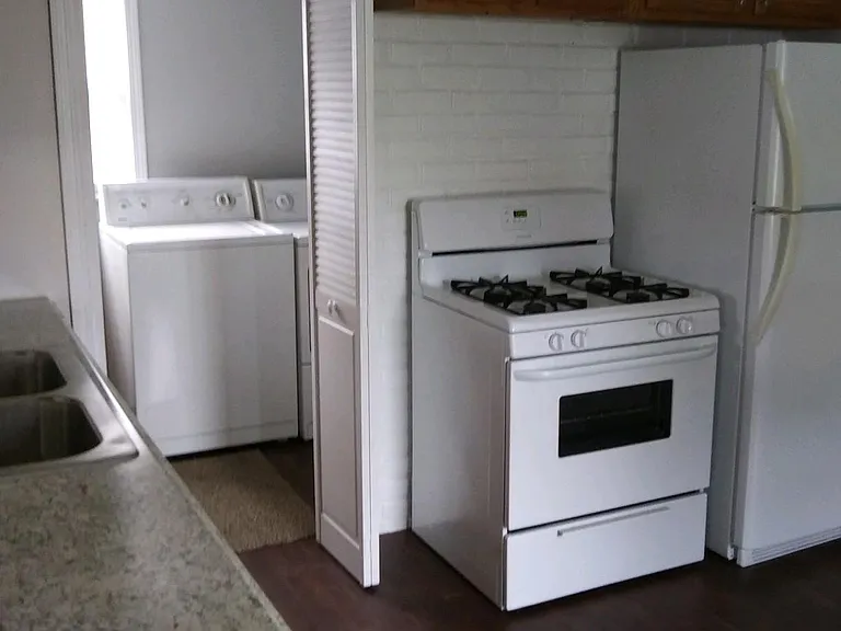23718 Lambrecht Ave — Photo 14