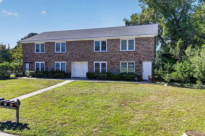 2 bed, 1.5 bath, 1000 sqft, $1,900 — Photo 4