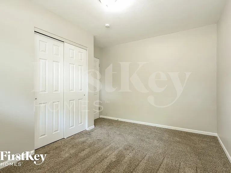 1119 S President St — Photo 11