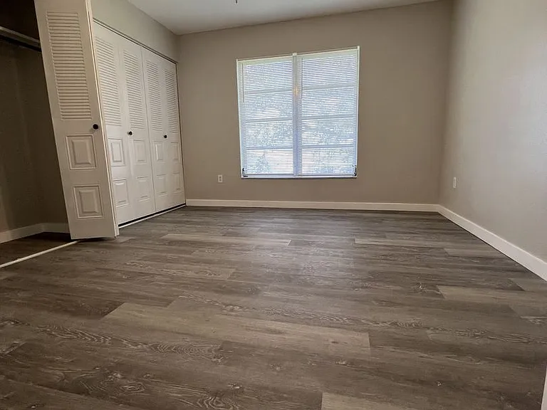 21260 Brinson Ave — Photo 11