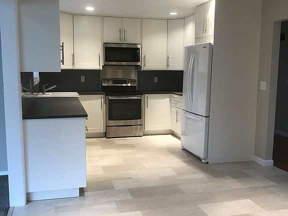 3rd image of 17000 SE Rock Creek Ct