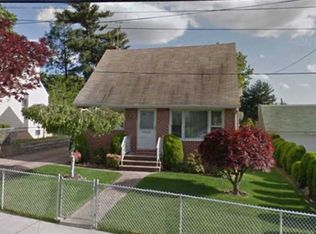 14514 17th Rd, Whitestone, NY 11357