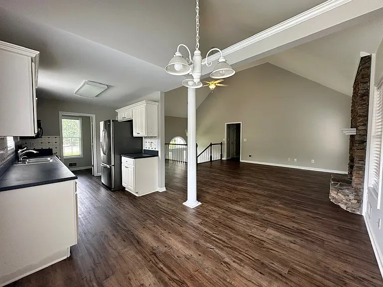 5885 Sarah Orr Ln — Photo 6