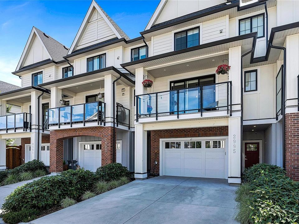 1st image of 2995 Burlington Cres