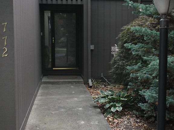 3rd image of 772 Brook Village Dr #2