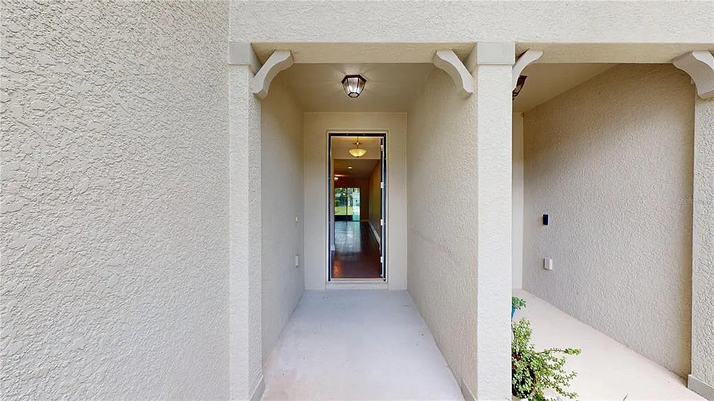 3 bed, 2.5 bath, 1716 sqft, $2,750 — Photo 2